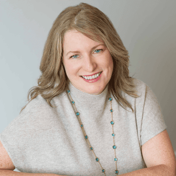 ChristinaMcloughlin-profile pic – website size 360